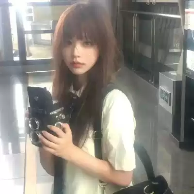 仰映容